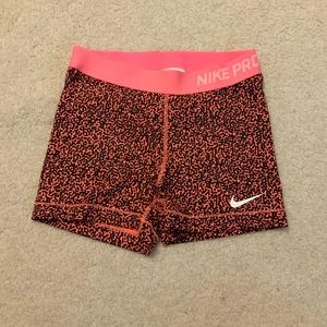Pink patterned Nike Pro
